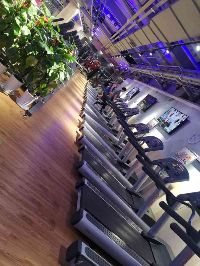 奥力健身(国瑞城店)-"新装修后环境提升了n个档次设施设备也丰.