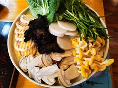 -民食香·腊排骨野生菌美食(木府店)