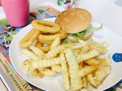 -蒙特利亲子乐园