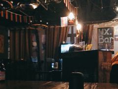 -Mx.cocktail bar