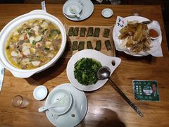 -头上红煨盐鸡·非遗院子餐厅