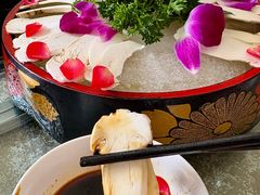 -原林野山菌火锅·炒菌(关上野生菌一条街店)