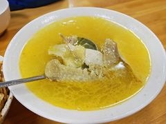 清炖母鸡汤-老丘丘(较场口店)