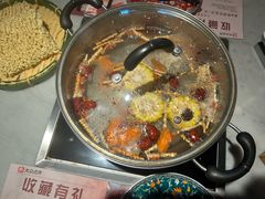 -尚尚仙·酸汤猪手·猪肚鸡火锅(华联万柳购物中心店)