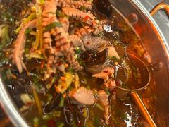 -何师烧烤Pro ·江湖川菜·小龙虾·精酿(太古里旗舰店)