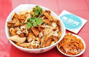 Stewed Sausage with Steamed Bun