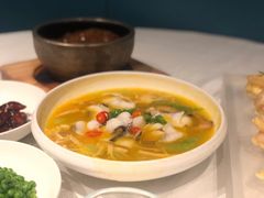 招牌川香酸菜鱼-柒园·三十年创意杭帮菜(龙湖滨江天街店)