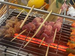 -哈尔滨小酒馆·鲜肉现穿自助烧烤(康新花园店)