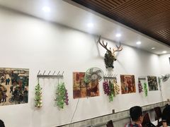 大堂-粘豆包柴火铁锅炖