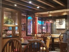 大堂-江边城外烤全鱼(方庄时代购物中心店)