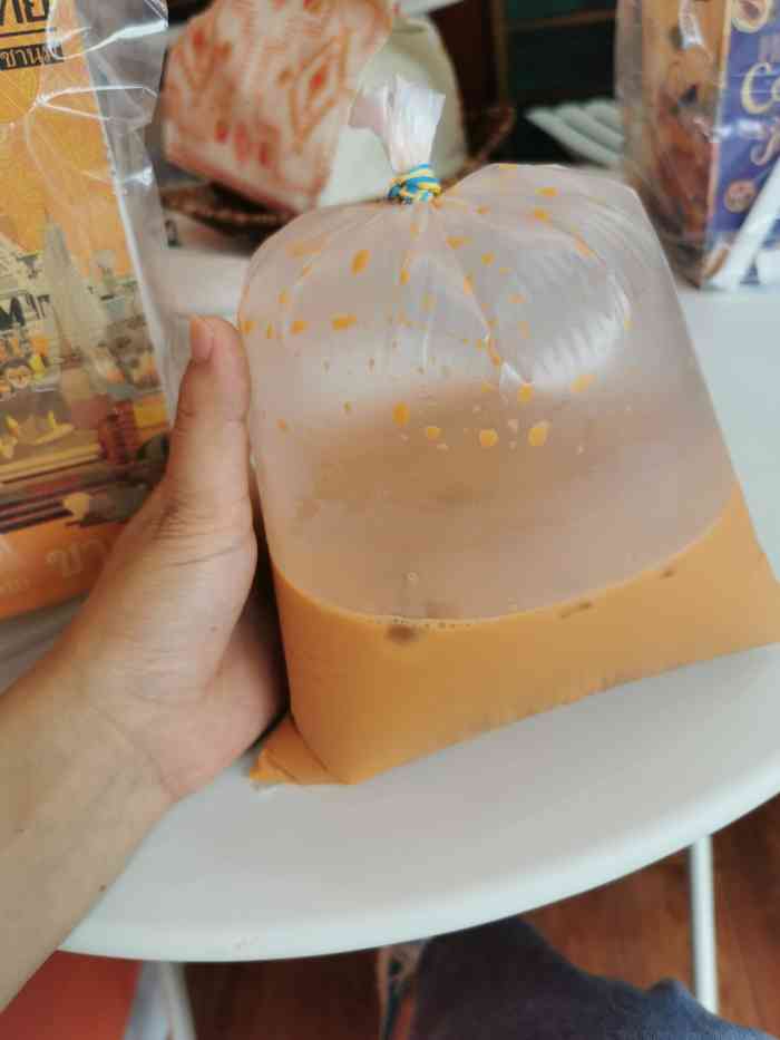 泰式奶咖(世纪联华店)-"[薄荷]环境:在联华超市附近,大渝火锅.