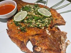 香茅草烤鲈鱼-一坐一忘云南菜(卓悦中心)