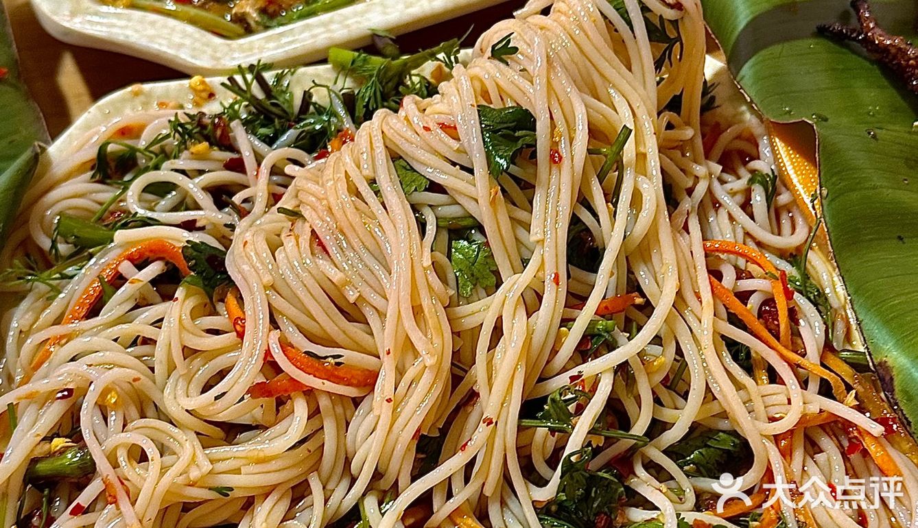 下飞机请直奔这家本地人开的傣味烧烤好吗