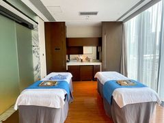 -广州天河希尔顿酒店