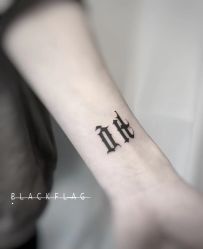 -黑旗纹身
