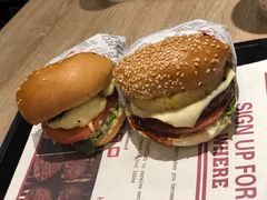 -The Habit Burger Grill 哈比特汉堡(爱琴海店)