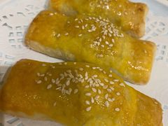 蜜汁叉烧酥-东方之珠海鲜酒楼(南开店)
