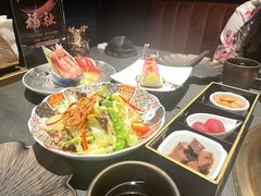 -铭牛烧肉·和牛海鲜自助(高新月牙湖店)