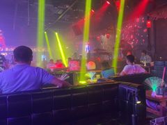 -喜鹊音乐酒馆(西街店)