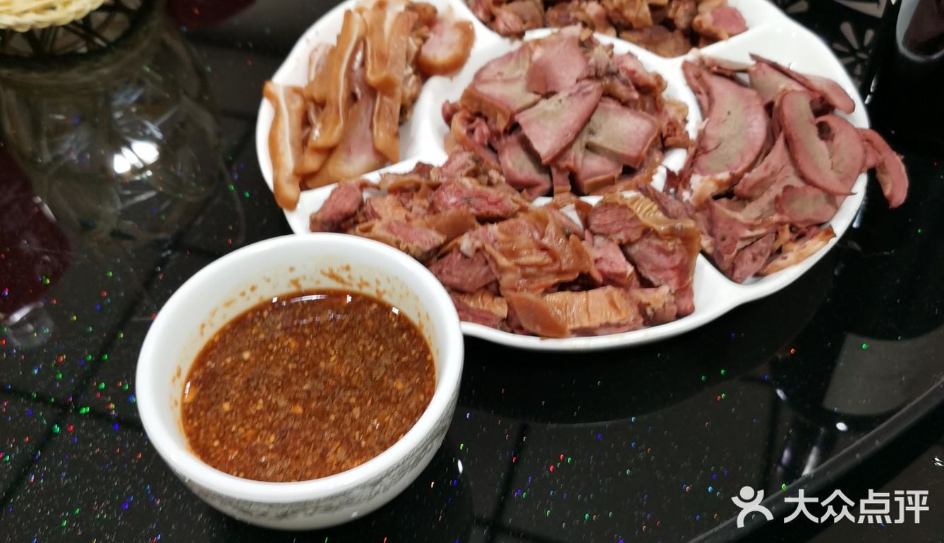 菜量巨大。经济实惠，价格不贵