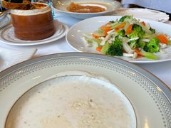 奶油松茸蘑菇汤-莫斯科餐厅