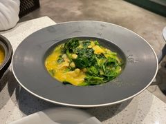 豌豆黄浸豌豆尖-半山腰·云南菜(侨福芳草地店)