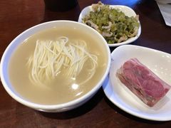雪菜肉丝浇头-老半斋(福州路店)