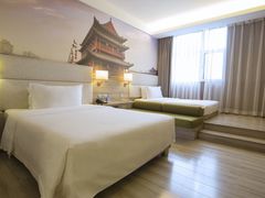 -西安大雁塔科技大学地铁站亚朵酒店