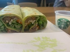 握不住牛肉卷-星巴克臻选(深圳龙华红山天虹店)