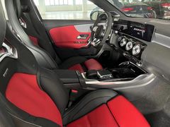 -泰州之星奔驰4S店(海陵店)