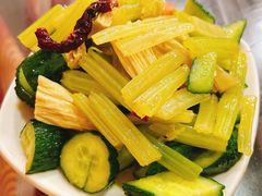 -牛一嘴·兰州牛肉面·大盘鸡(财富中心店)