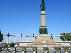 -人民防洪胜利纪念塔