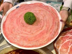-茅草房·河畔园林火锅