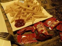 -Helens海伦司小酒馆(津湾广场店)