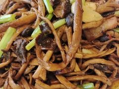 -川流不息·地道川菜·小龙虾(松东路店)