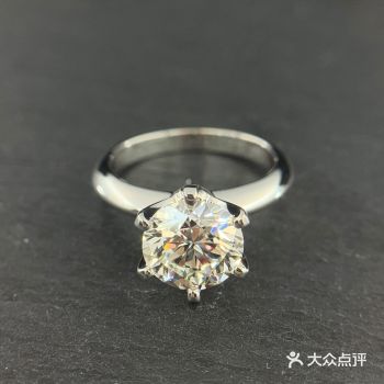 今日分享客定1.9克拉钻戒 钻石:1.9克拉GIA证