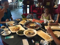 -小天鹅火锅·一线江景洪鼎旗舰店(洪崖洞店)