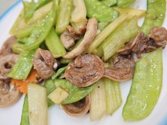 西芹兰豆炒生肠-快活林食家