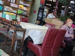 大堂-周记茗点居(西村店)