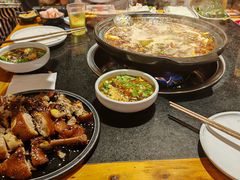 -小饕荟雅安贡椒鱼鲜馆(广福桥店)