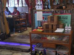 -老牌坊云南鱼豆花火锅(爱建店)