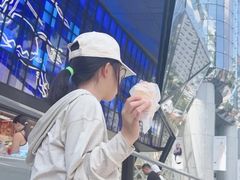-詹爷爷乌节路街头冰淇淋