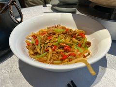 酸萝卜炒肥肠-湘中缘·湖南菜(娄底驻京办店)