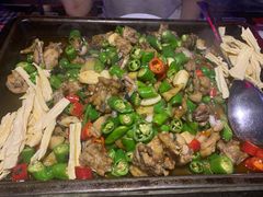 炭烧牛蛙平锅紫苏味-蘭奢雅集·江浙菜(青山江滩店)