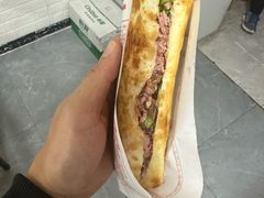 -河间正宗驴肉火烧(听海居店)