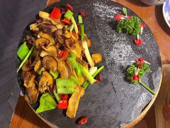 -雀舞云南菜(天津天河城购物中心店)