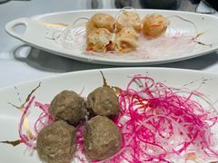 -红鼎豆捞·非遗鲍皇汤火锅(宝丰路店)