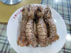 -三亚新鸿港水果一级批发市场