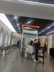 -艾美A·M Hair Salon