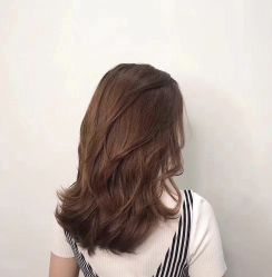 -侨治发型